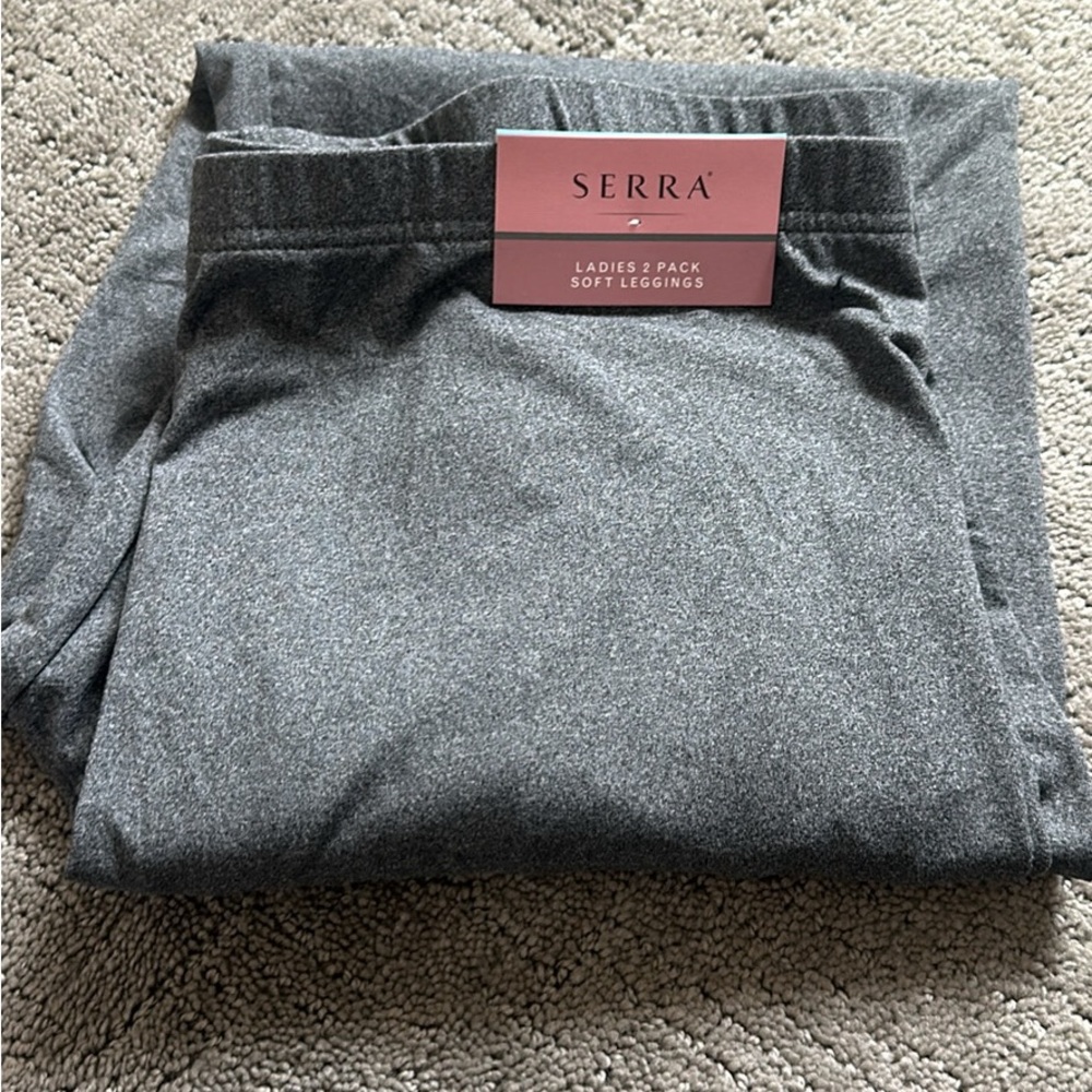 New with tags size large Serra leggings ￼